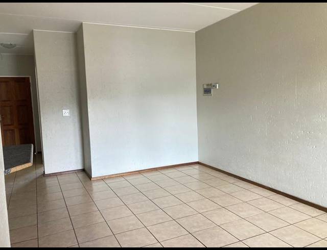 2 BEDROOM APARTMENT FOR SALE IN COMET